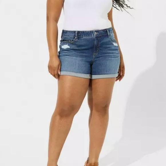 NWT Torrid 5 Inch Perfect Vintage Stretch Shorts Loose‎ Cannon Blue Size 18 - Picture 1 of 12
